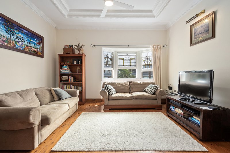 Photo - 11 Rawlinson Avenue, Wollongong NSW 2500 - Image 3