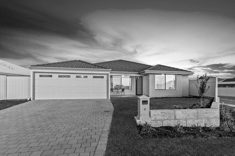 11 Rayner Promenade, Lakelands WA 6180