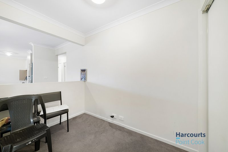 Photo - 11 Razorbill Terrace, Werribee VIC 3030 - Image 13