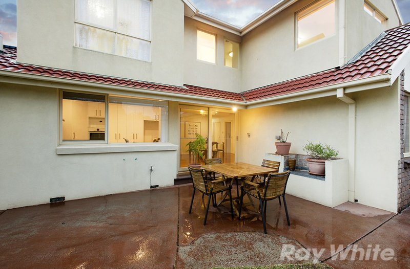 Photo - 11 Rebecca Close, Chelsea Heights VIC 3196 - Image 11