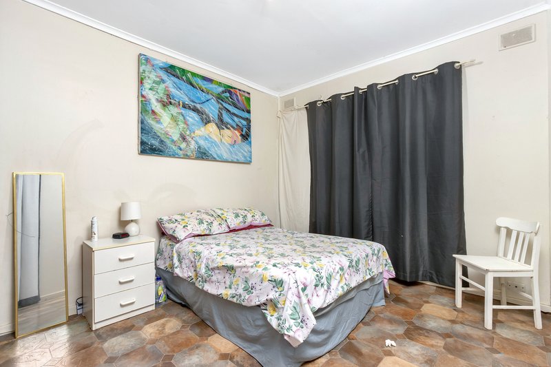 Photo - 11 Redcliff Street, Davoren Park SA 5113 - Image 4