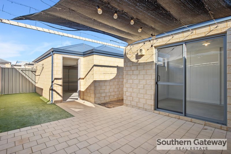 Photo - 11 Redgum Way, Kwinana Town Centre WA 6167 - Image 20