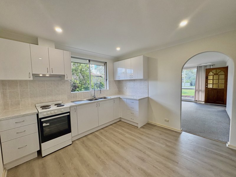 Photo - 11 Redtingle Road, Camillo WA 6111 - Image 2