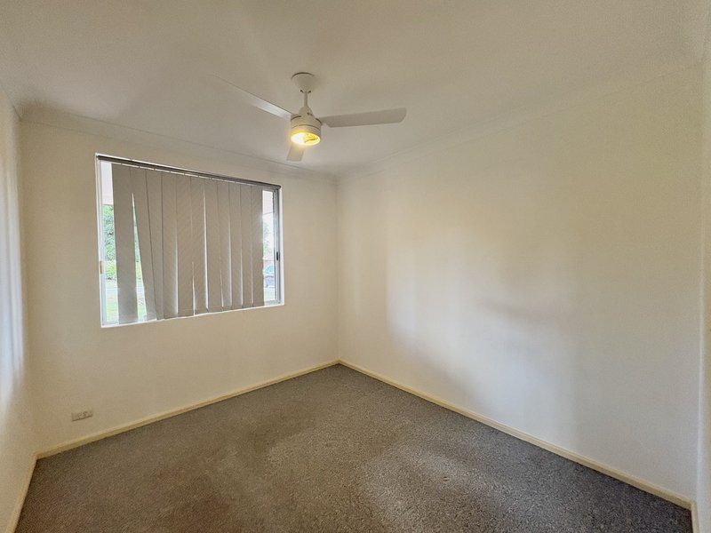 Photo - 11 Redtingle Road, Camillo WA 6111 - Image 6