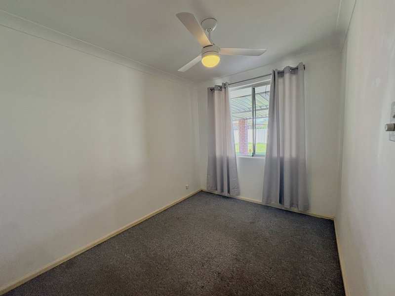 Photo - 11 Redtingle Road, Camillo WA 6111 - Image 8