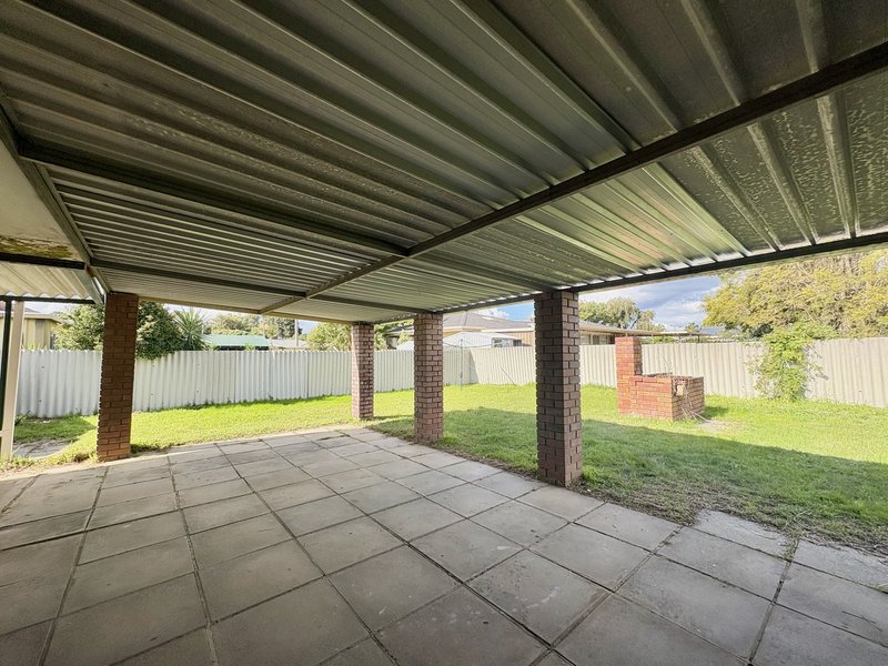 Photo - 11 Redtingle Road, Camillo WA 6111 - Image 13