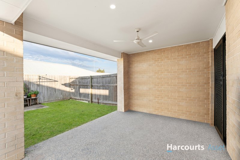 Photo - 11 Regents Drive, Redbank Plains QLD 4301 - Image 6