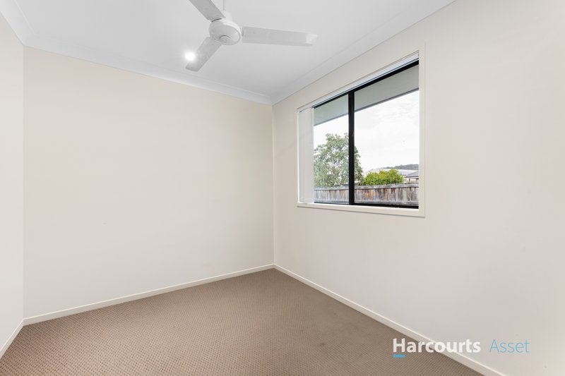 Photo - 11 Regents Drive, Redbank Plains QLD 4301 - Image 12