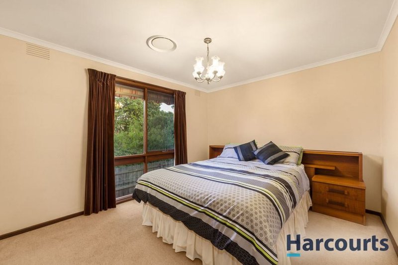 Photo - 11 Renou Road, Wantirna South VIC 3152 - Image 5