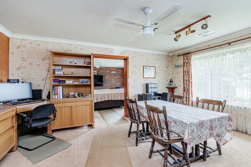 Photo - 11 Resthaven Road, Parafield Gardens SA 5107 - Image 5