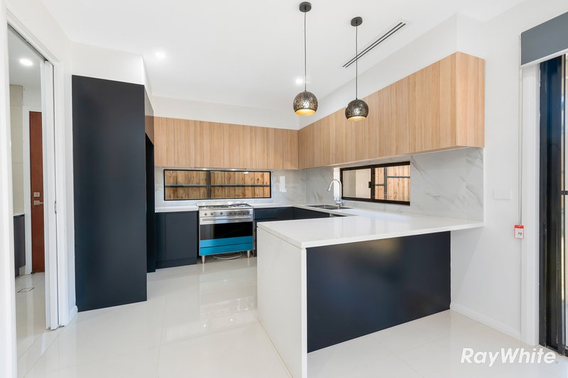 Photo - 11 Rhinelander Road, Box Hill NSW 2765 - Image 2