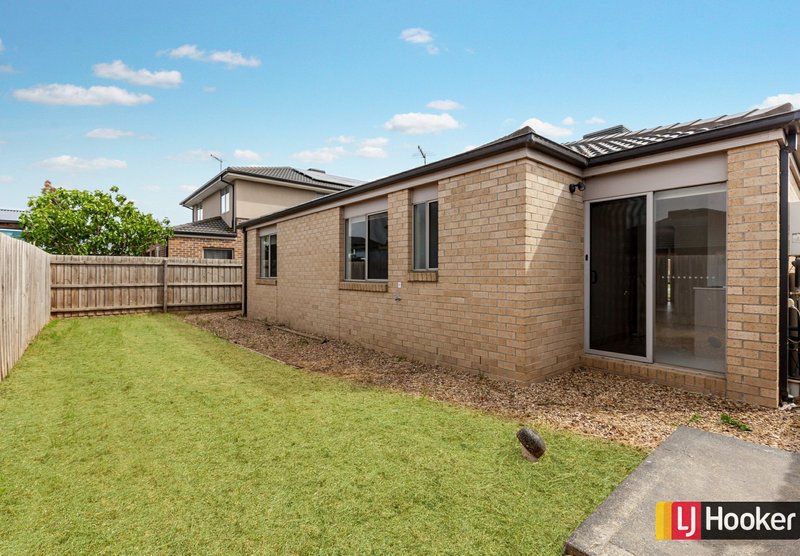 Photo - 11 Rialto Close, Wallan VIC 3756 - Image 8