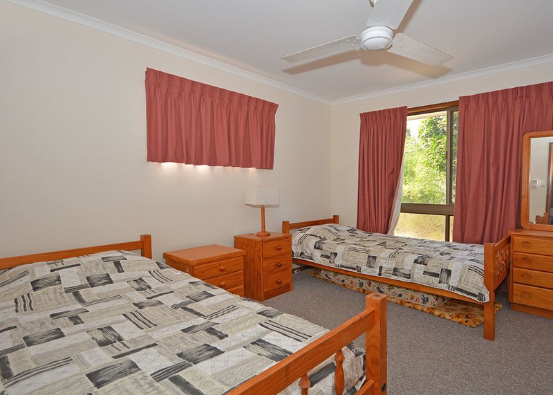 Photo - 11 Richard Street, Urangan QLD 4655 - Image 9