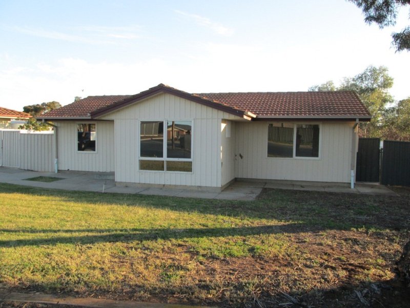 Photo - 11 Ridge Rd , Murray Bridge SA 5253 - Image 5