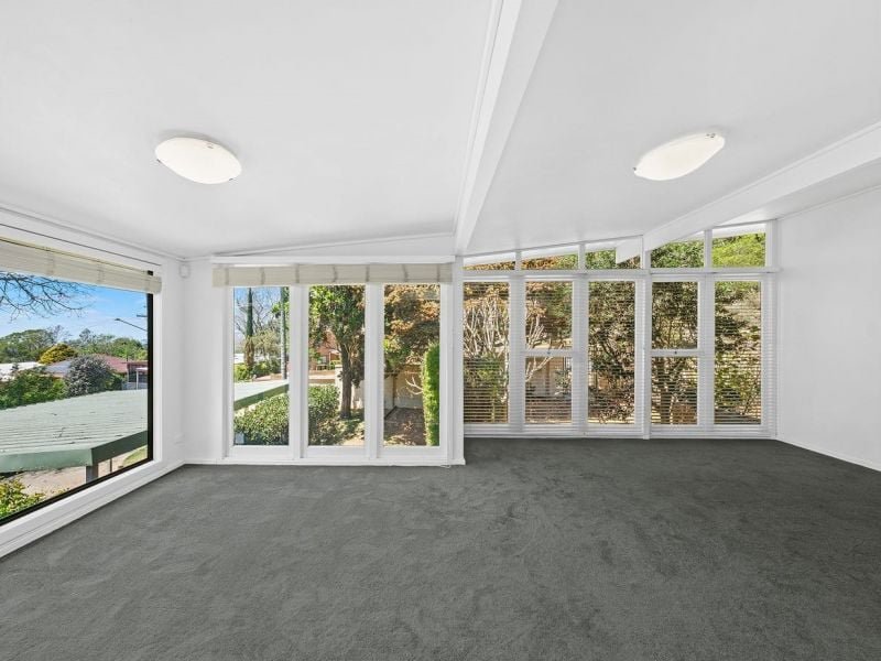 Photo - 11 Rifle Range Road, Mount Lofty QLD 4350 - Image 4