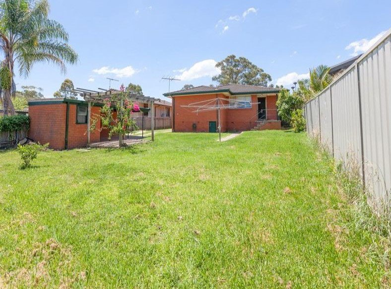 Photo - 11 Rix Avenue, Hammondville NSW 2170 - Image 6