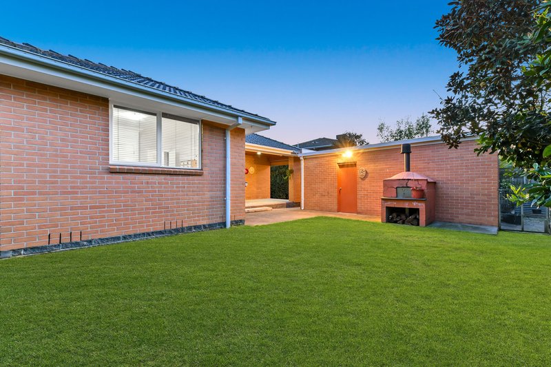 Photo - 11 Rob Roy Street, Glen Waverley VIC 3150 - Image 15