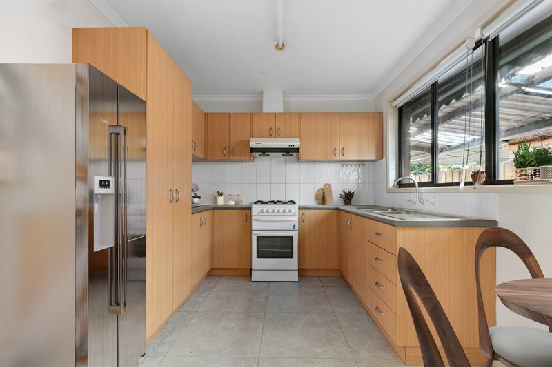 Photo - 1/1 Rochdale Square, Lalor VIC 3075 - Image 3