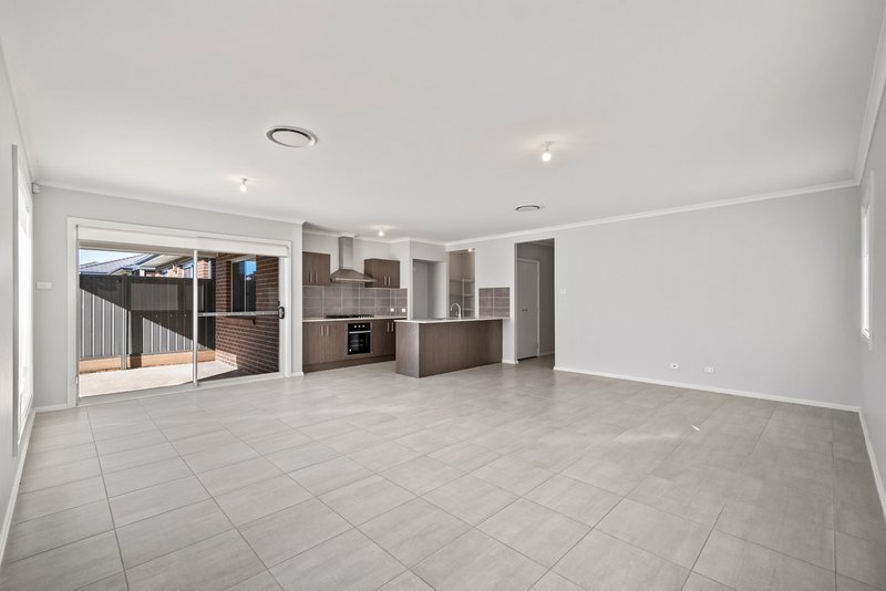 Photo - 11 Rodwell Road, Oran Park NSW 2570 - Image 4