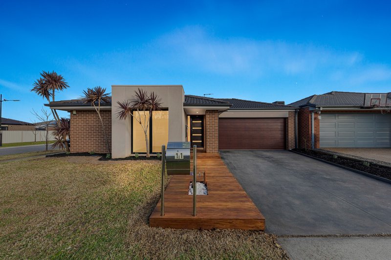 Photo - 11 Romina Street, Pakenham VIC 3810 - Image 1