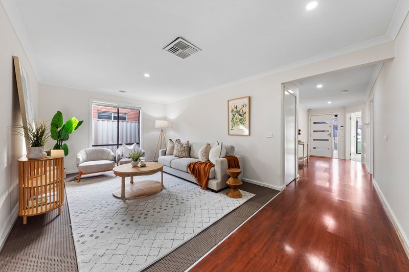 Photo - 11 Romina Street, Pakenham VIC 3810 - Image 13