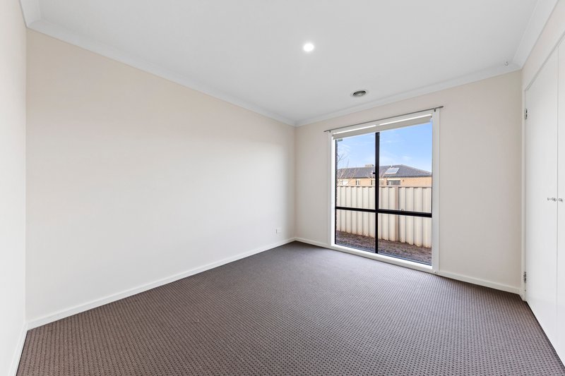 Photo - 11 Romina Street, Pakenham VIC 3810 - Image 19