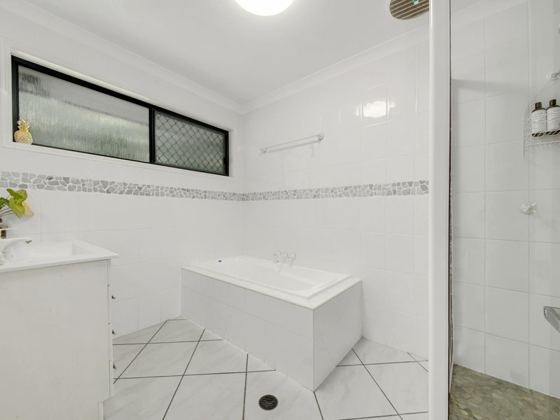 Photo - 11 Ronald Crescent, Benaraby QLD 4680 - Image 14