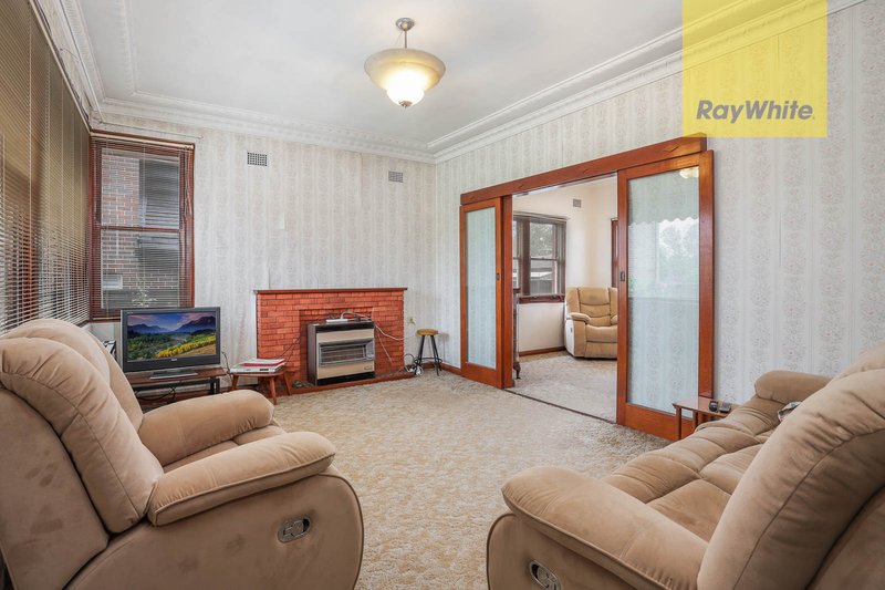 Photo - 11 Rose Crescent, North Parramatta NSW 2151 - Image 6