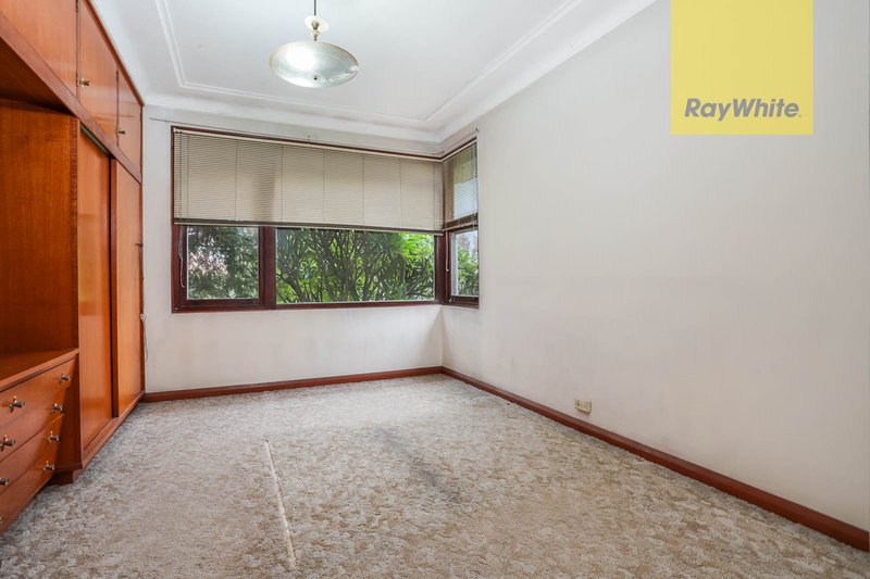 Photo - 11 Rose Crescent, North Parramatta NSW 2151 - Image 8