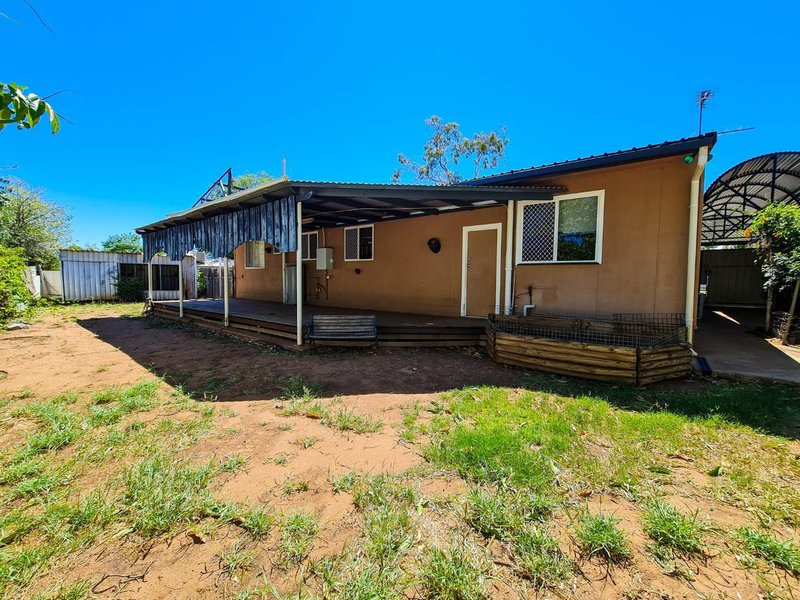 Photo - 11 Rosella Avenue, Mount Isa QLD 4825 - Image 18