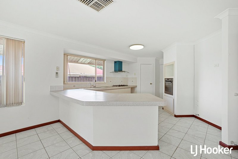 Photo - 11 Rosewood Lane, Thornlie WA 6108 - Image 12