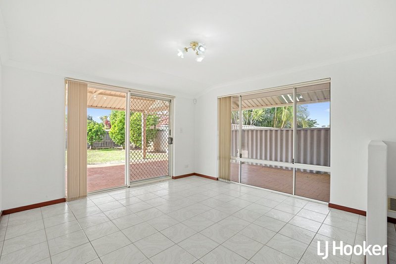 Photo - 11 Rosewood Lane, Thornlie WA 6108 - Image 13