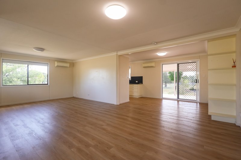 Photo - 11 Roslyn Drive, Roma QLD 4455 - Image 4