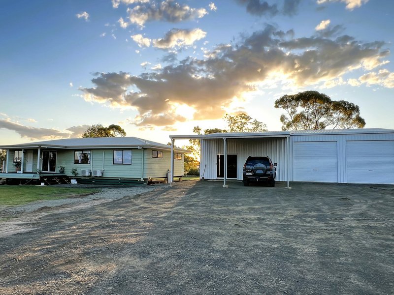 Photo - 11 Roslyn Drive, Roma QLD 4455 - Image 2