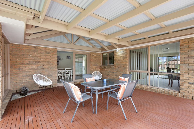 Photo - 11 Ross Court, Mill Park VIC 3082 - Image 6