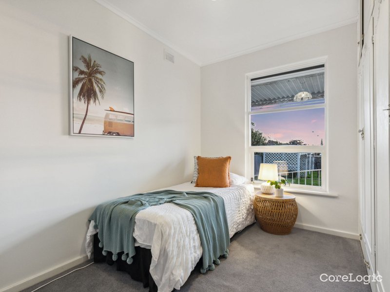 Photo - 11 Ross Street, Seaview Downs SA 5049 - Image 3