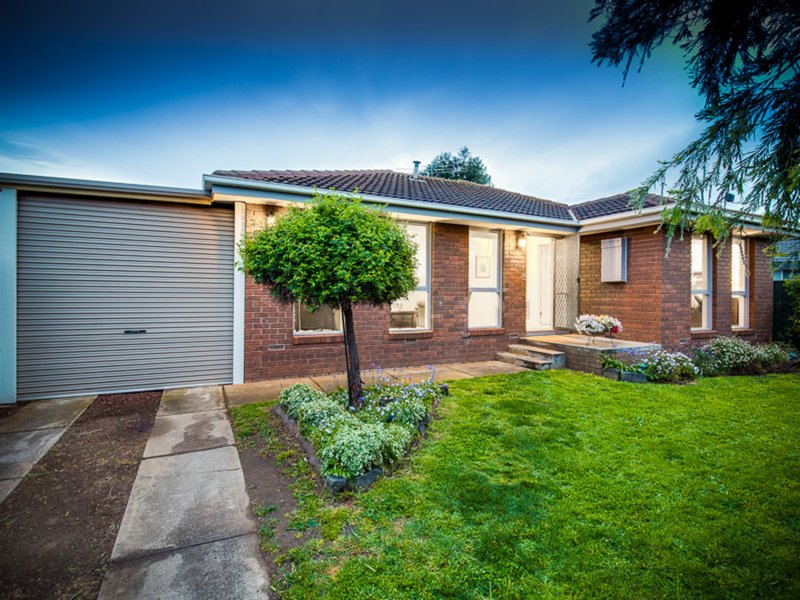 11 Rowes Rd , Werribee VIC 3030