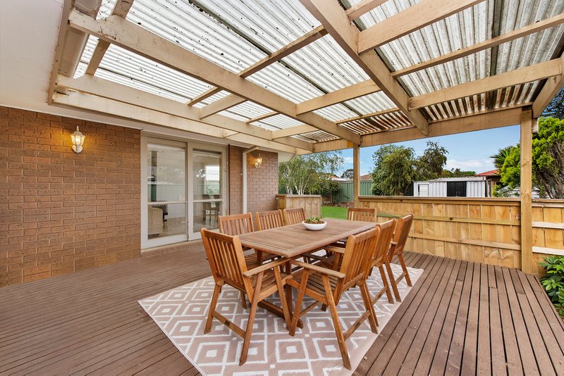 Photo - 11 Rowes Road, Werribee VIC 3030 - Image 11