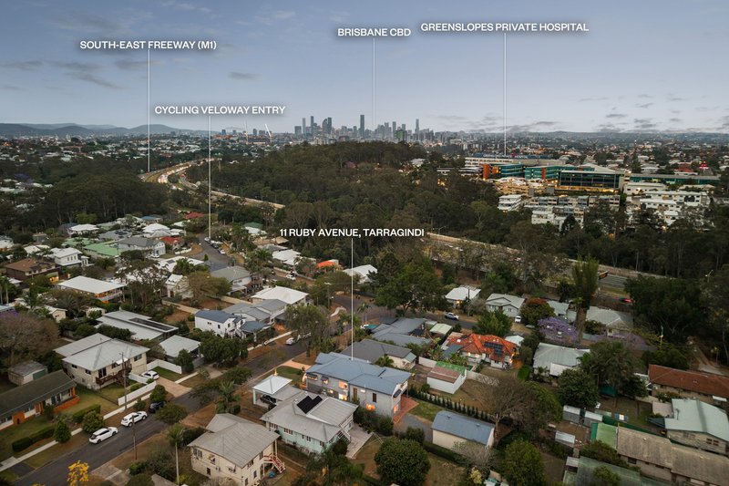 Photo - 11 Ruby Avenue, Tarragindi QLD 4121 - Image 3