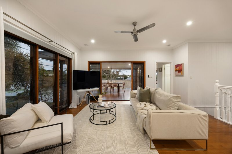 Photo - 11 Ruby Avenue, Tarragindi QLD 4121 - Image 4