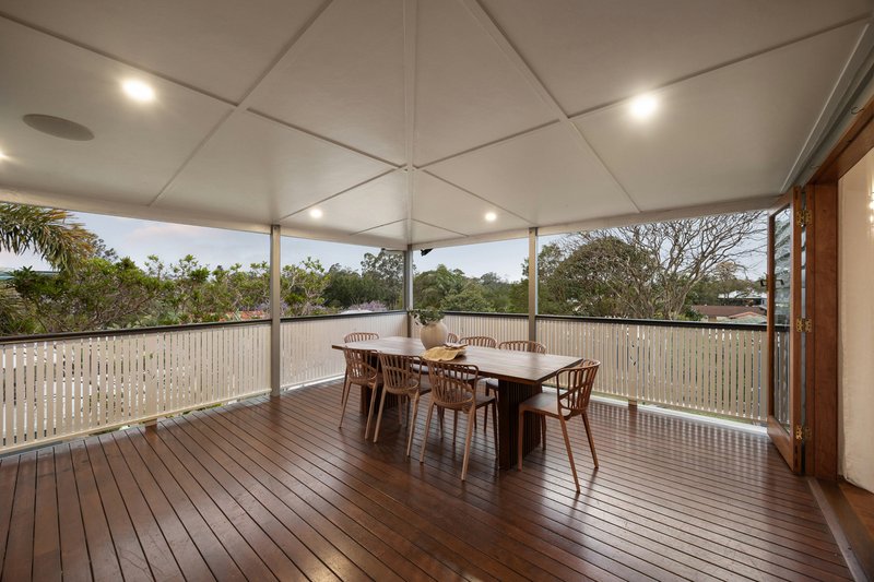 Photo - 11 Ruby Avenue, Tarragindi QLD 4121 - Image 5