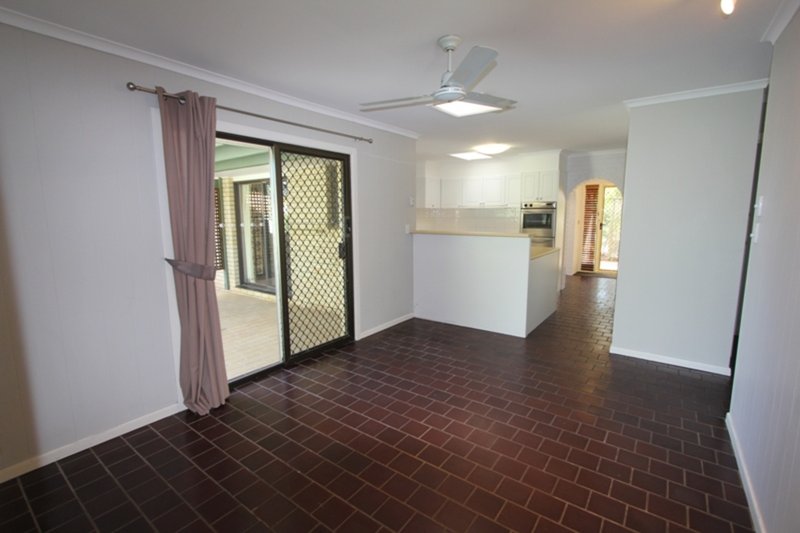 Photo - 11 Rumbalara Street, Ashmore QLD 4214 - Image 9