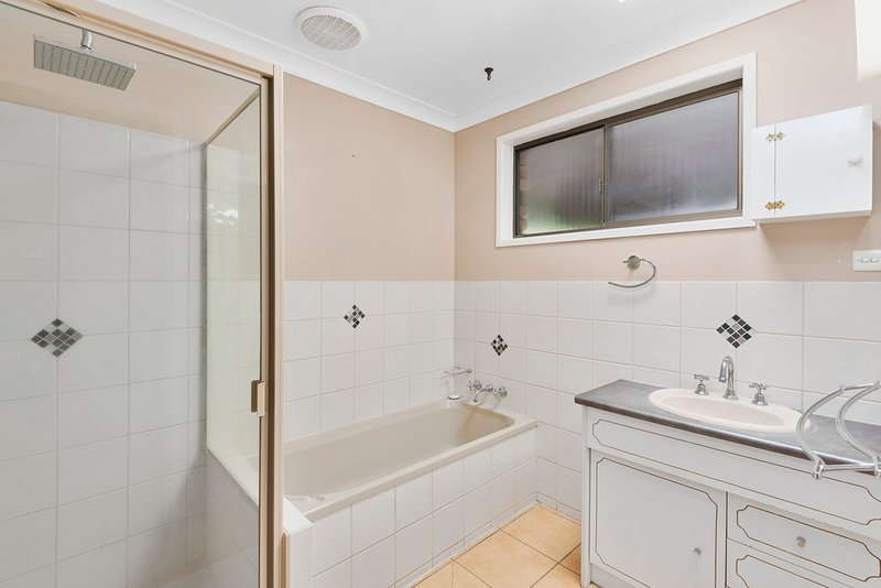 Photo - 11 Ruth Street, Centenary Heights QLD 4350 - Image 7