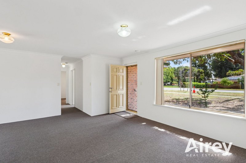 Photo - 11 Ryan Avenue, Dianella WA 6059 - Image 18