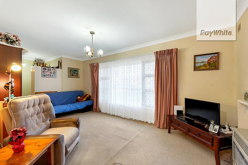 Photo - 11 Ryder Avenue, Parafield Gardens SA 5107 - Image 5