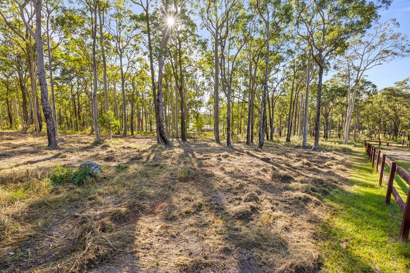 Photo - 11 Sackville Street, Killingworth NSW 2278 - Image 2