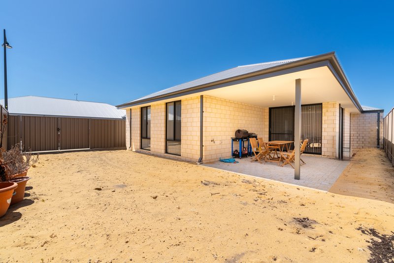 Photo - 11 Salisbury Loop, Baldivis WA 6171 - Image 16