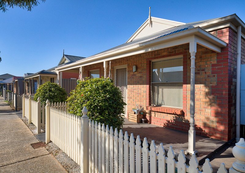 Photo - 11 Salmon Gum Crescent, Blakeview SA 5114 - Image 2