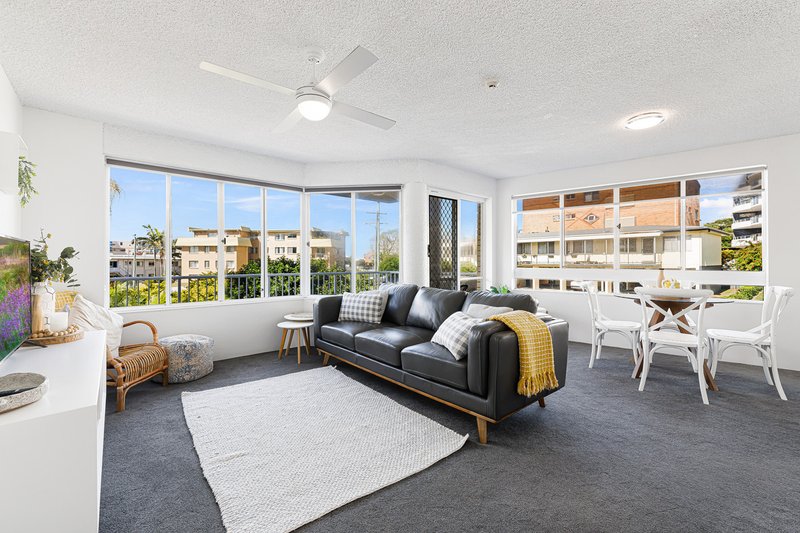 Photo - 1/1 Saltair Street, Kings Beach QLD 4551 - Image 3