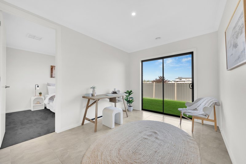 Photo - 11 Sanctuary Circuit, Beveridge VIC 3753 - Image 12